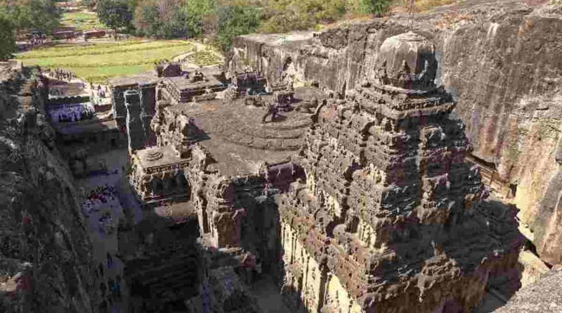 स्वामी विवेकानंद का कलकत्ता जुबिली आर्ट एकेडेमी के अध्यापक श्री रणदाप्रसाद दासगुप्त के साथ शिल्प के सम्बन्ध में वार्तालाप